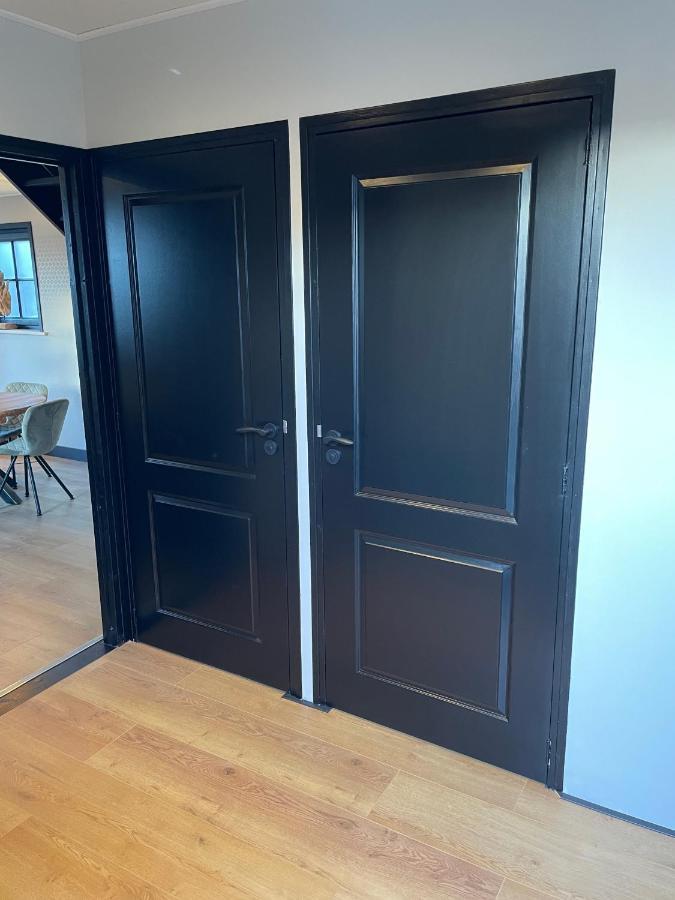 De Heerlykheid Wemeldinge, Vlak Bij Strand En Bos, Ruime Vakantiewoning Met Eigen Patio In De Karakteristieke Dorpsstraat المظهر الخارجي الصورة